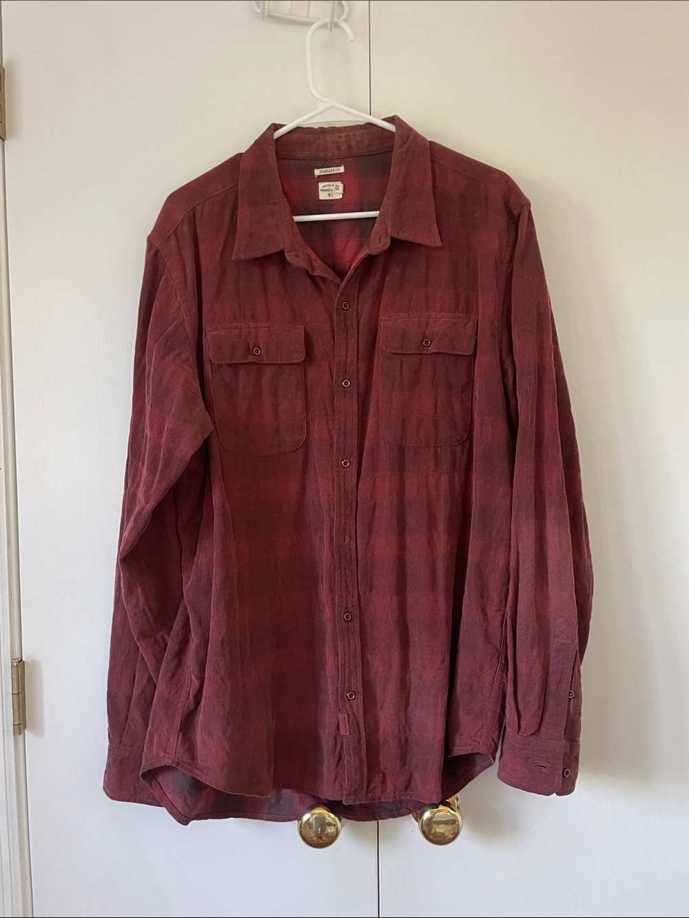Bridge & Burn Casual Button-Down Shirt in Red and Burgundy - Soft Plaid Workshir
